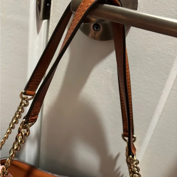 Michael Kors Brown Signature Jet Set Bag - Picture 3 of 7